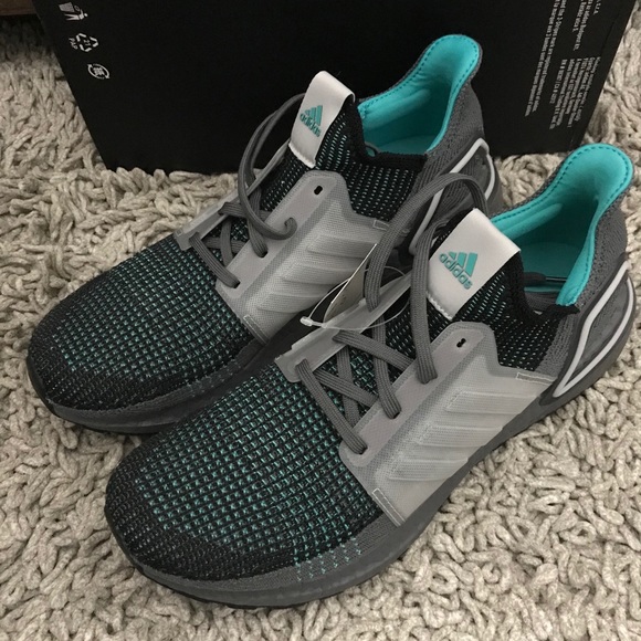 NEW adidas Ultraboost 19 Mens Running Shoes Sz 10 - Picture 2 of 7